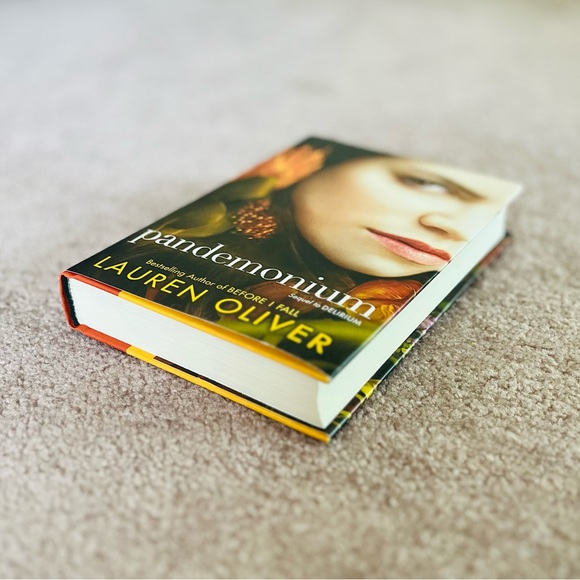 Pandemonium - Lauren Oliver HC 1st Ed. - Picture 3 of 6